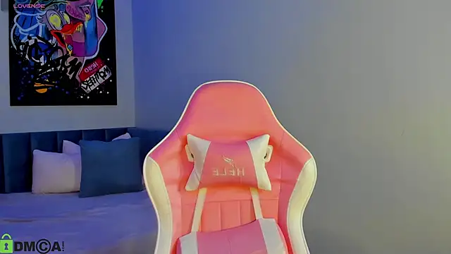 KarinaBroks online show from November 2025 11:45:01 AM