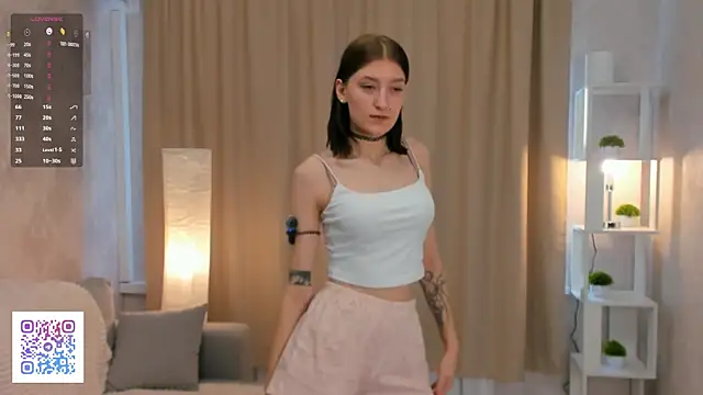 AnnaleeJennie online show from October 2025 04:12:01 AM