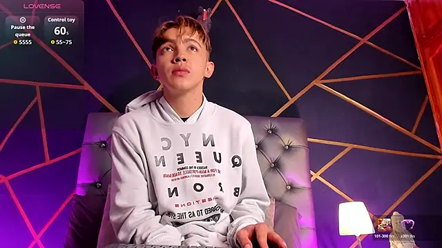 Lian Miller1  online show from March 2026 12:21:01 PM