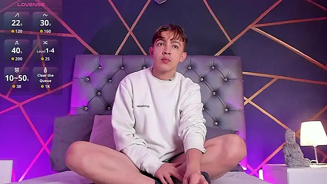 Lian Miller1  online show from March 2026 12:27:02 PM