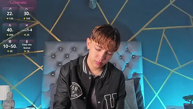 Lian Miller1  online show from April 2026 12:25:01 PM