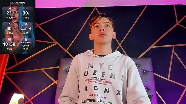 Lian Miller1  online show from April 2026 12:30:01 PM