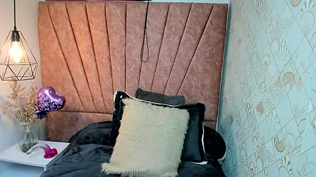 Issa Milf   online show from November 2025 01:01:02 PM