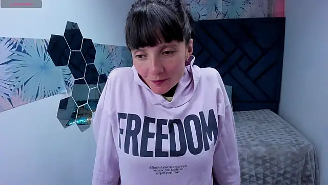 Valery More   online show from April 2026 01:38:02 PM