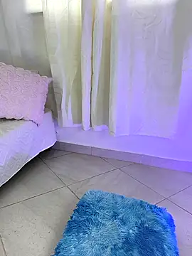 In-Ur-dreams online show from October 2025 04:52:02 PM