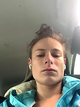 GoldenPussy1329 online show from October 2025 11:00:01 AM