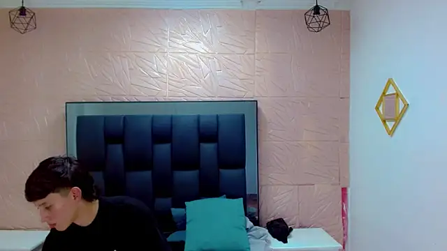 thaigo twink38 online show from February 2026 06:19:02 AM