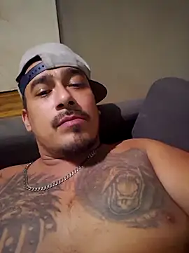 Nativeking32 online show from October 2025 10:51:02 PM