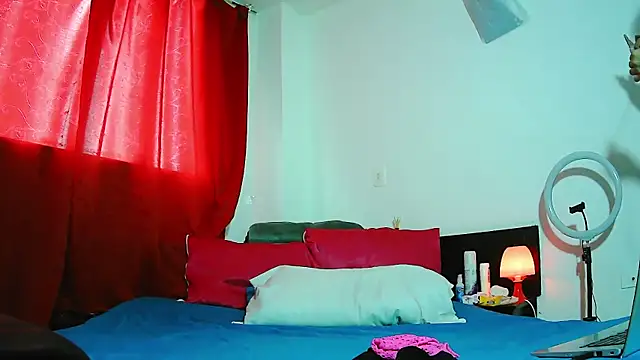 MissAsly online show from November 2025 01:22:02 PM