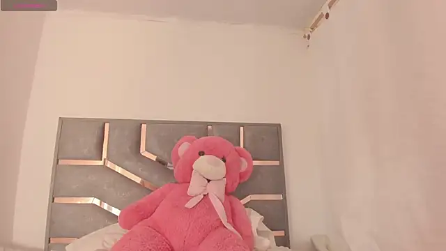 Sthepie online show from October 2025 09:49:02 PM