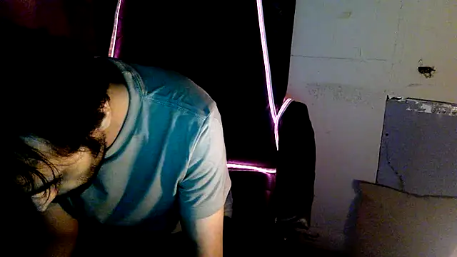 highinhtxx online show from February 2026 04:17:01 AM