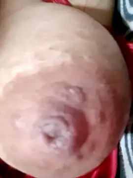 Hotmommax online show from March 2026 01:28:02 PM