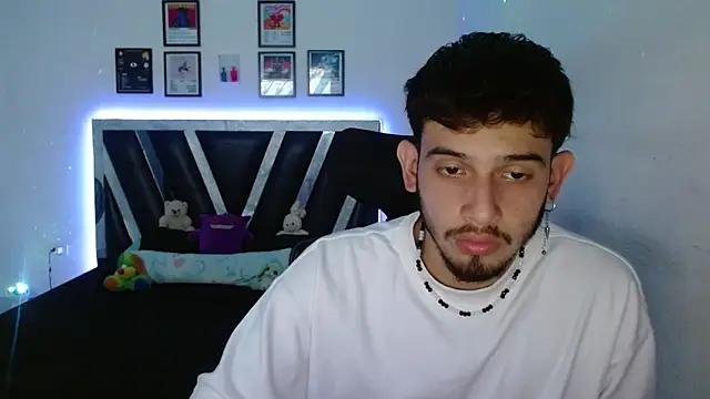 Sebasxxl12 online show from December 2025 05:57:01 AM