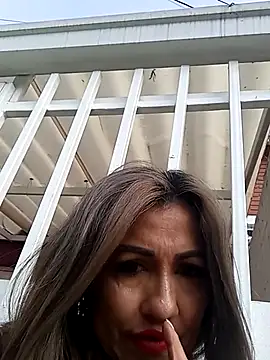 Snapshot of chloe__Jones_ chatting on November 2025 12:15:01 PM chloe Jones online show from November 2025 12:15:01 PM