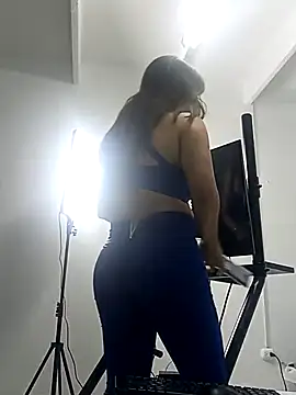 Snapshot of chloe__Jones_ chatting on November 2025 12:38:02 PM chloe Jones online show from November 2025 12:38:02 PM