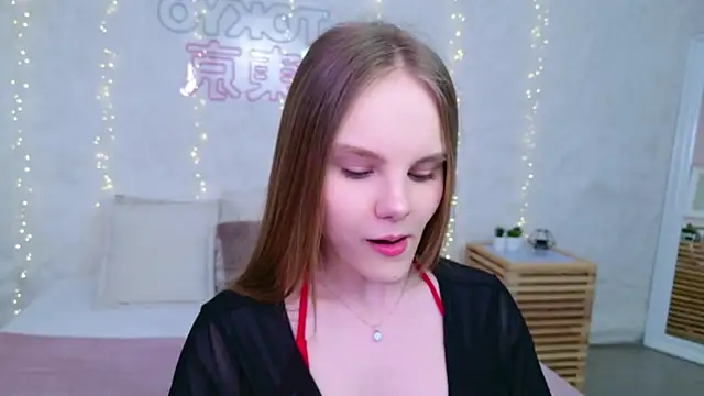 Lili Lohan online show from April 2026 05:02:02 AM