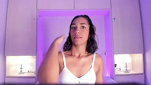 AnahiCollins online show from April 2026 11:38:01 AM