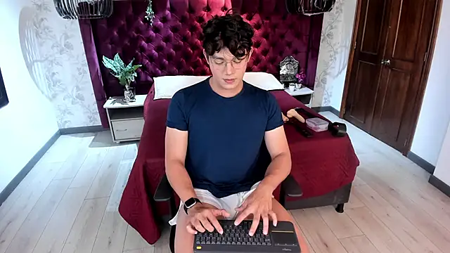 Snapshot of DyllanCooper chatting on November 2025 12:05:02 PM DyllanCooper online show from November 2025 12:05:02 PM