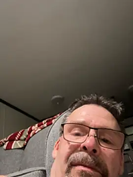 Snapshot of Rivers421 chatting on June 2026 03:27:02 AM Rivers421 online show from June 2026 03:27:02 AM
