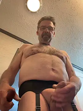 Snapshot of Rivers421 chatting on June 2026 11:42:02 PM Rivers421 online show from June 2026 11:42:02 PM