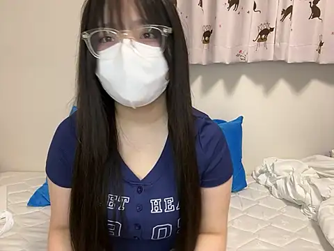 YUKINA 00 online show from October 2025 04:51:01 PM