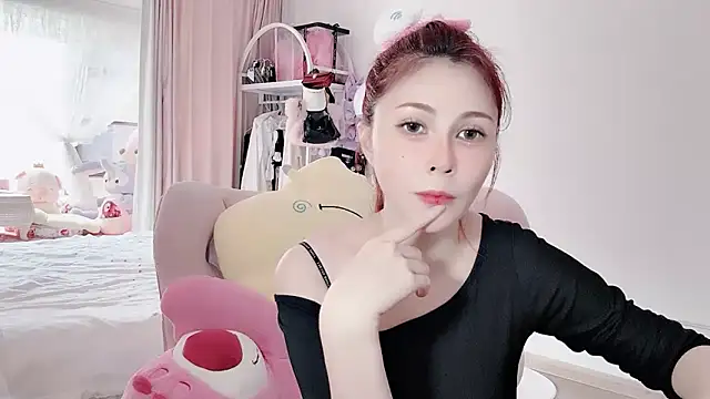 Snapshot of Titi-175 chatting on August 2026 09:12:02 AM Titi-175 online show from August 2026 09:12:02 AM