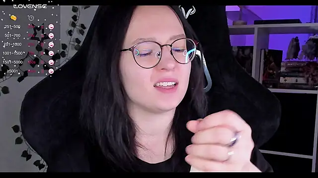 power robynn online show from October 2025 04:49:01 PM