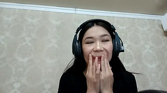 YukiShaapan online show from October 2025 10:15:01 AM
