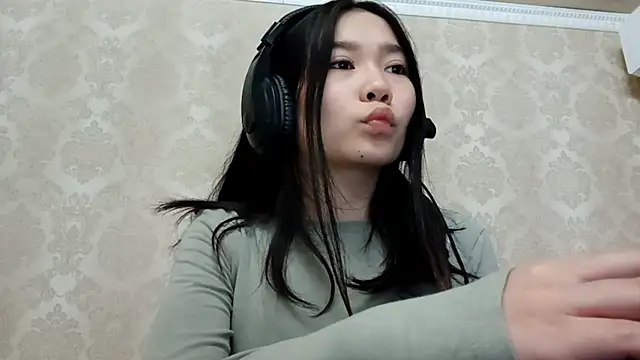 YukiShaapan online show from October 2025 10:16:02 AM
