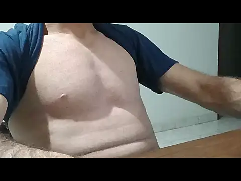 Snapshot of Garoto018 chatting on January 2026 11:54:01 PM Garoto018 online show from January 2026 11:54:01 PM