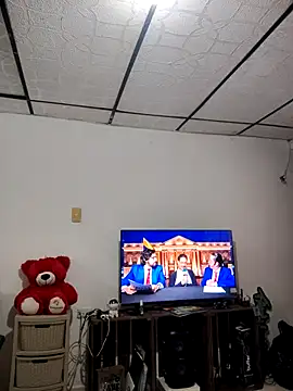 jovencolombianht online show from June 2026 01:24:02 PM