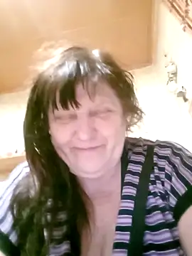 Apeesynka55211 online show from April 2026 06:53:01 PM