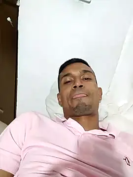 Snapshot of exotico2323 chatting on October 2025 02:14:02 AM exotico2323 online show from October 2025 02:14:02 AM