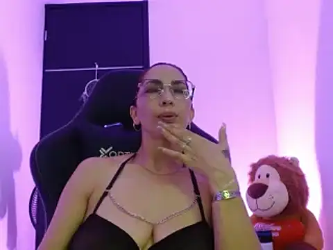 Angel blackhot online show from March 2026 02:28:02 AM