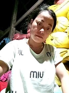 Snapshot of mimi0002 chatting on September 2025 09:52:02 PM mimi0002 online show from September 2025 09:52:02 PM