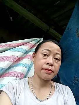 Snapshot of mimi0002 chatting on October 2025 10:33:01 AM mimi0002 online show from October 2025 10:33:01 AM