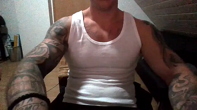 TheGreatWhite33 online show from October 2025 08:05:01 PM