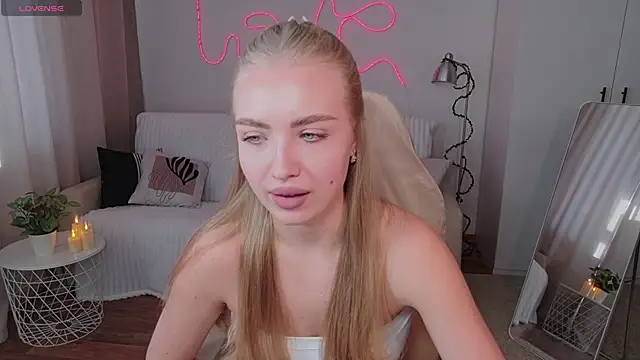 TessaGrays online show from March 2026 08:18:01 AM