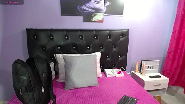 Jazmin ny online show from October 2025 01:57:02 PM