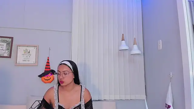 Lilo Rose online show from October 2025 01:23:04 PM