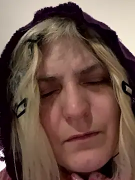 CARRIEBEARYFAIRY online show from April 2026 11:06:01 PM