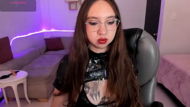 Scarlett  Cooper   online show from November 2025 12:34:01 PM