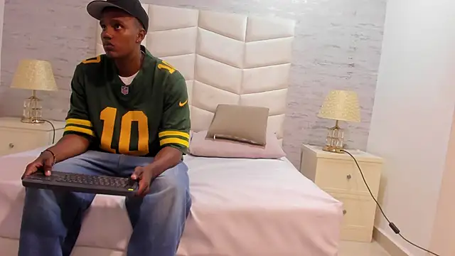 jax black online show from November 2025 07:01:02 PM