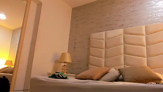 jax black online show from December 2025 07:31:01 PM