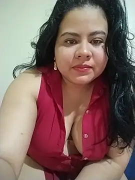 Snapshot of Tania_cruz_ chatting on July 2026 08:11:02 PM Tania cruz online show from July 2026 08:11:02 PM