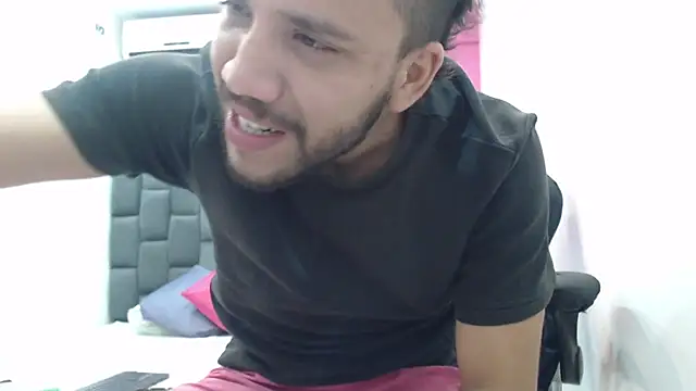 Juan FelipeX01 online show from October 2025 03:23:02 PM