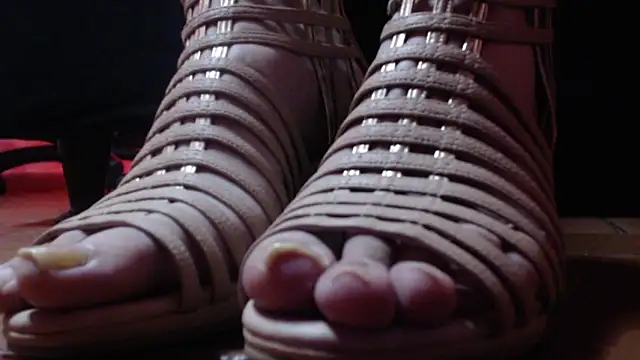 cristal hills 19 online show from March 2026 06:36:01 PM