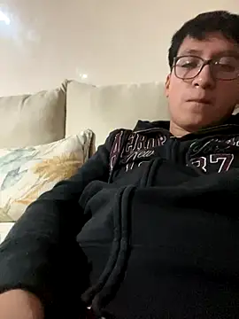 Snapshot of LAngel21 chatting on January 2026 04:48:01 AM LAngel21 online show from January 2026 04:48:01 AM