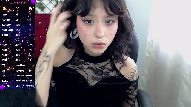 Lia Carter  online show from January 2026 09:30:02 PM