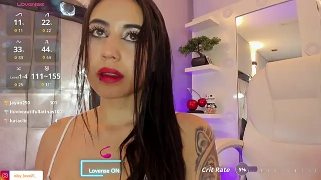 Snapshot of niky_love21 chatting on May 2026 04:07:02 AM niky love21 online show from May 2026 04:07:02 AM